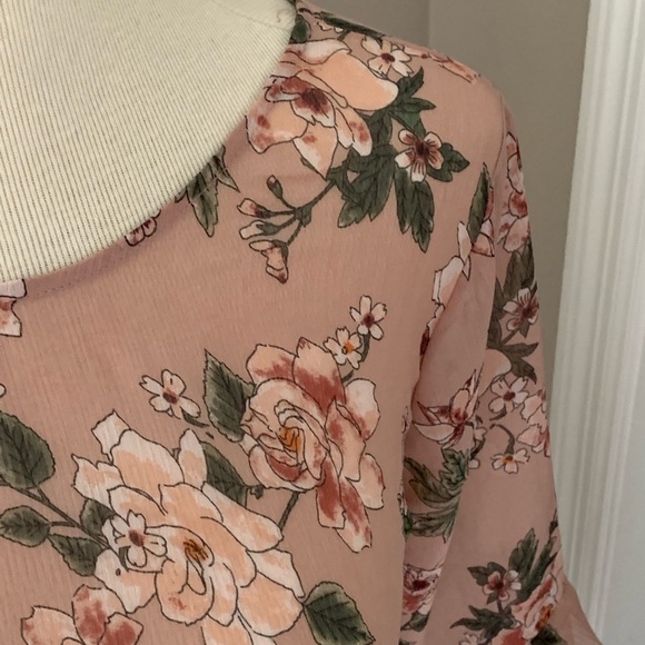 TORRID 0X FLORAL RUFFLE BELL SLEEVE STRAPPY BLOUSE - Picture 7 of 7